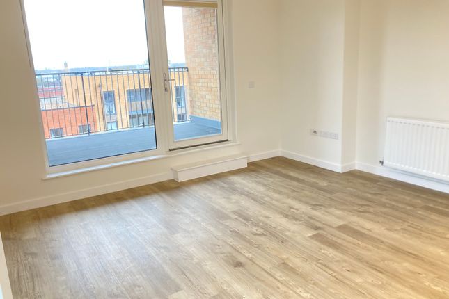 Flat to rent in Very Near Chailey Place Area, Hayes