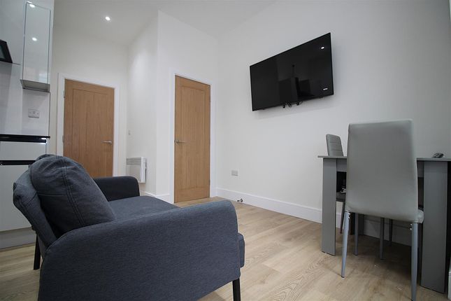 3, Flat 1, Mill Hill Lane, Leicester photo 3