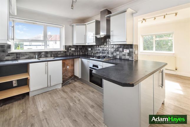 21, Barfield Avenue, London photo 2
