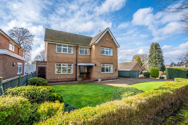 Thumbnail Detached house for sale in Grangefields Drive, Rothley