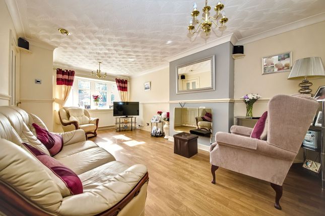 20 Fulbeck Avenue, Wigan photo 2
