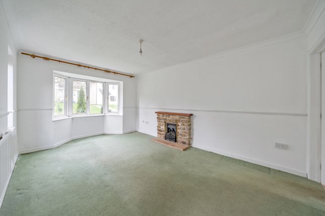8, Longtree Close, Gloucestershire photo 3