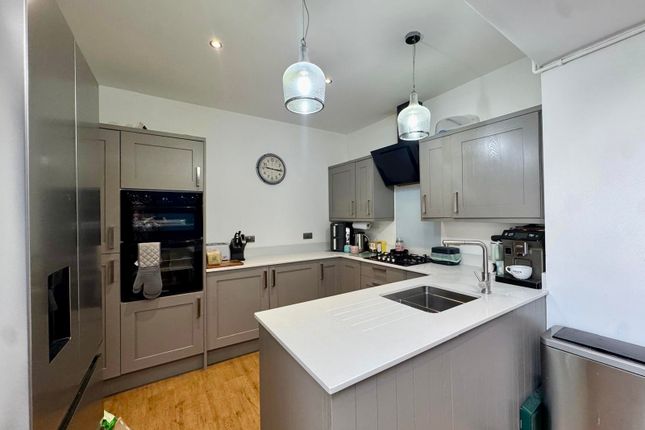 5, Williams Place, Merthyr Tydfil photo 4