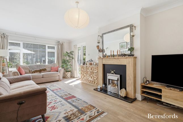 9a, Alpha Road, Brentwood photo 2