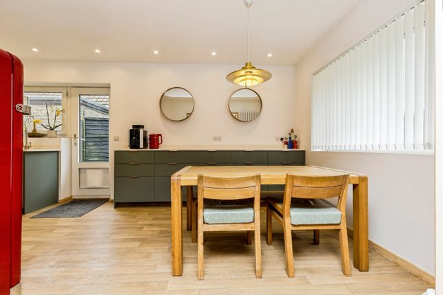 121, Buckswood Drive, Crawley photo 4
