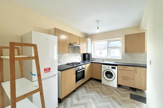 35, Coleridge Road, Walthamstow photo 2