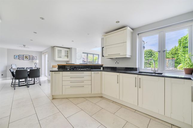 21, New Road, Sandhurst photo 4