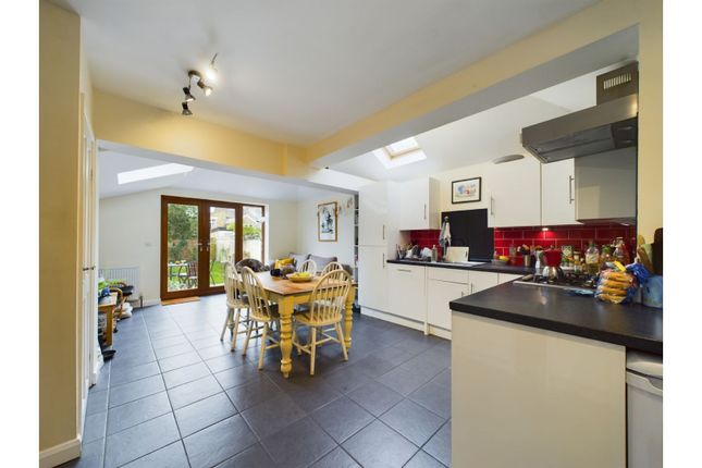 Thumbnail Semi-detached house for sale in Bartlemas Road, Oxford