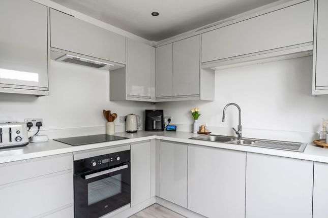 9 Hawthorn Walk, Tunbridge Wells photo 3