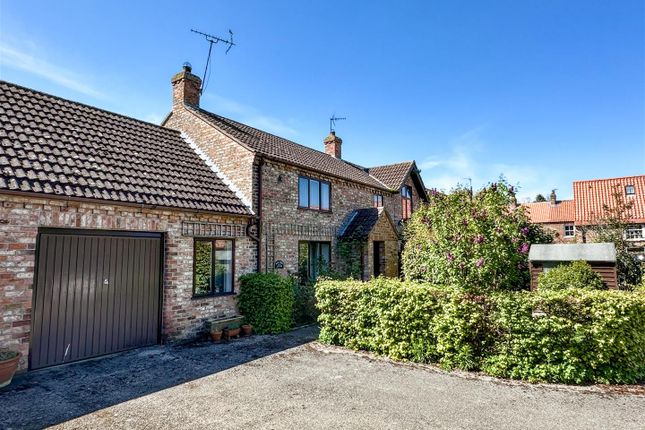 End terrace house for sale in Dunroyal Close, Helperby, York