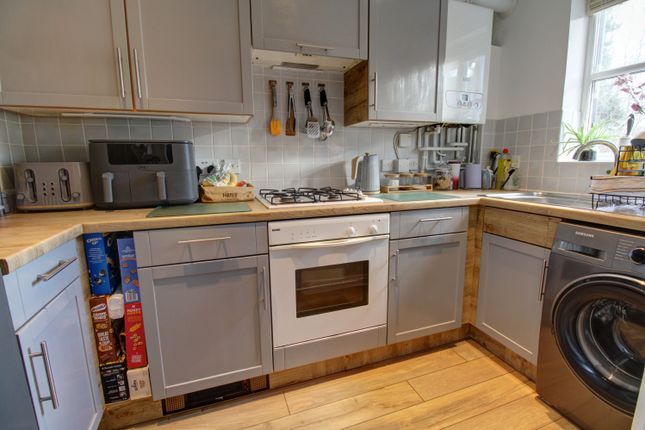 15, Martinet Green, Ipswich photo 4