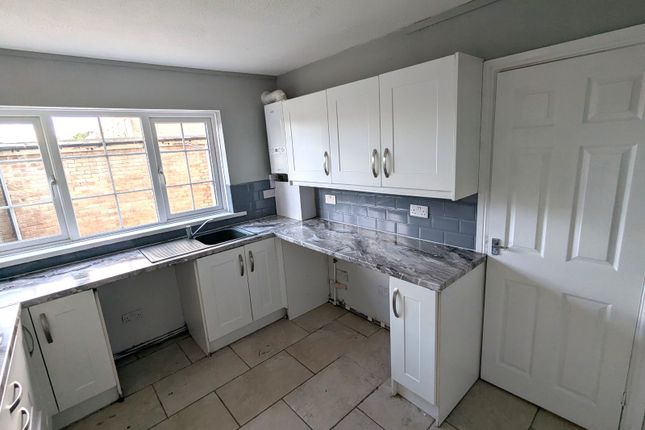 105 Silverdale Place, Silverdale Place, Newton Aycliffe, DL5, Newton Aycliffe photo 3