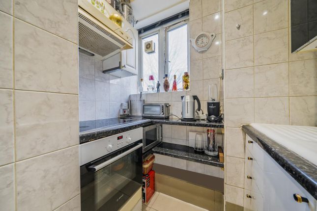 Flat 206 Grove Hall Court,, Hall Road, London photo 4