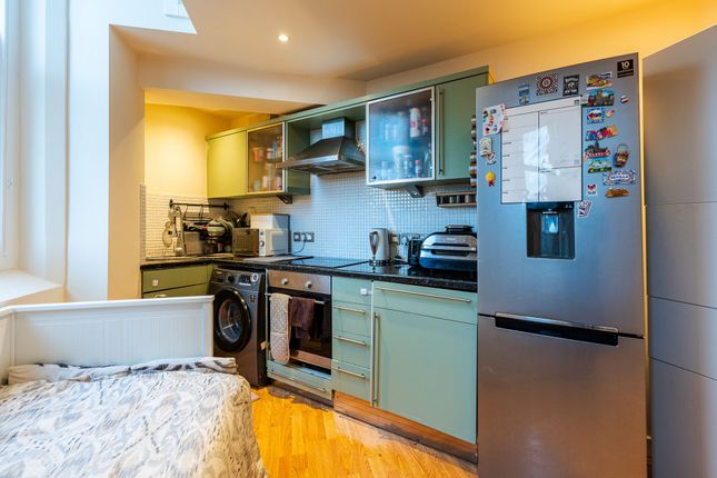 Apt 12, Boothroyds, Dewsbury photo 2