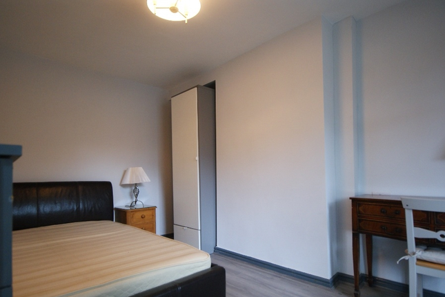 Poole Crescent, Birmingham photo 2