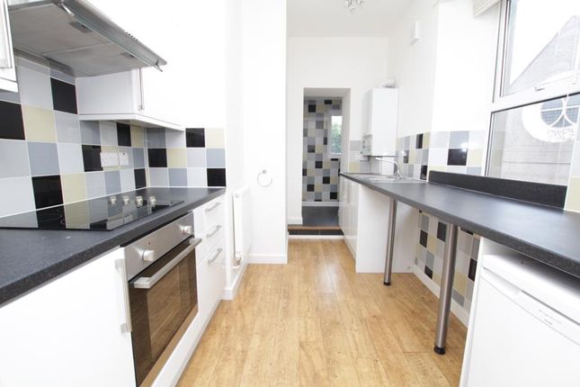 Flat 2 Coronation House, Myrtle Hill, Bristol photo 3