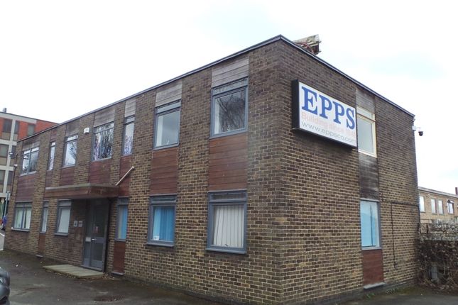 Office to let in First Floor Offices, Epps Building, Bridge Road, Ashford, Kent