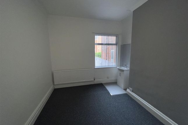 15, Beresford Avenue, Hull photo 3