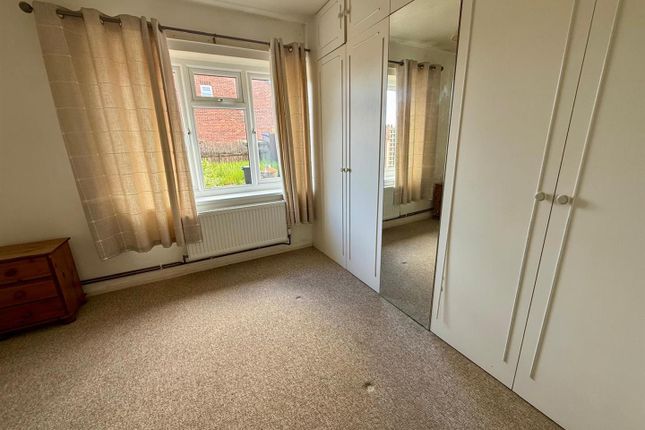 22, Fallowfield Close, Hereford photo 4