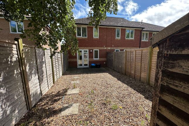 4 Cabot Court, Stanley Close, Taunton photo 3