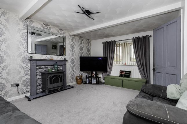 71, Hill Top Road, Huddersfield photo 2