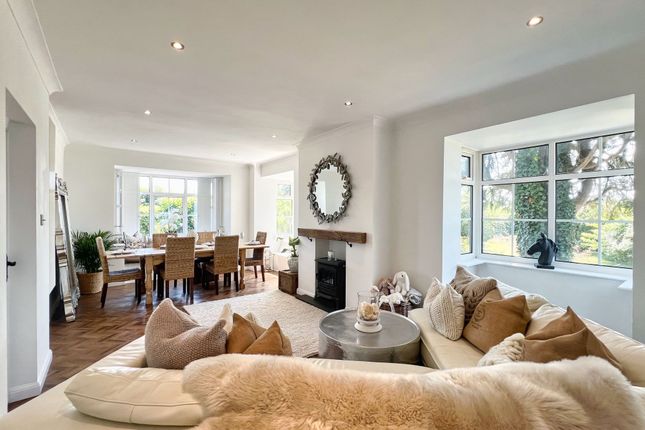 The Croft, Bridgend photo 2