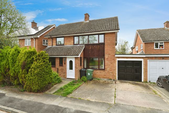 Thumbnail Detached house for sale in Oaklands Close, Great Notley, Braintree, Essex
