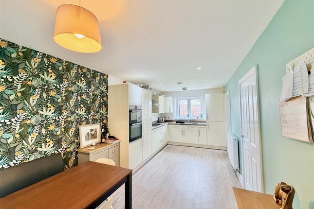 7, Whimbrel Way, Plymouth photo 4