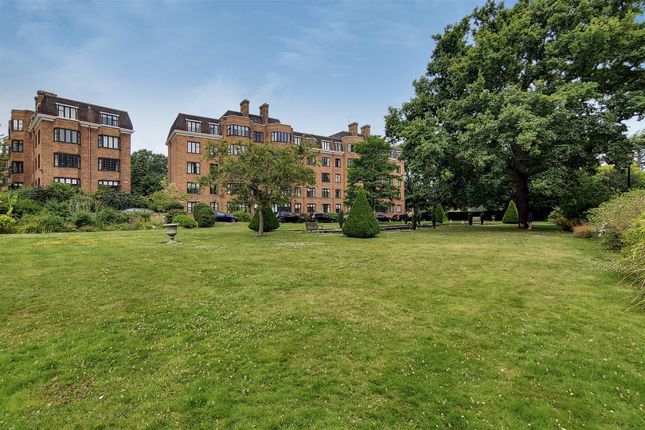 Flat for sale in Harvard Hous, Manor Fields, Putney Hill