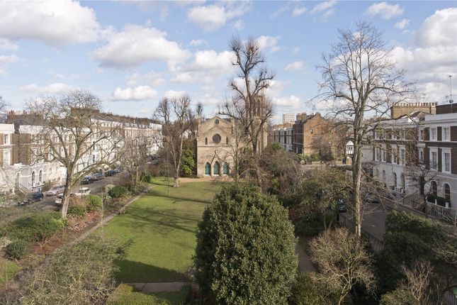 Terraced house to rent in St. James's Gardens, Notting Hill, London
