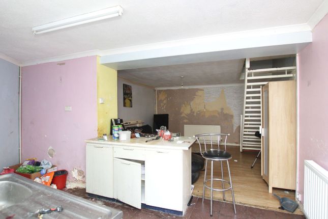 2, Erw Hir, Llantrisant photo 5