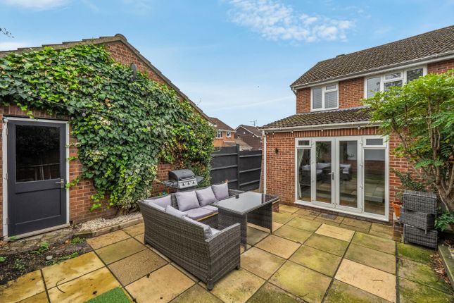 20, Periwinkle Close, Lindford photo 4