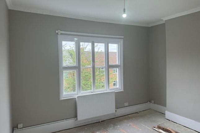 7c, Victorian Grove, London photo 2