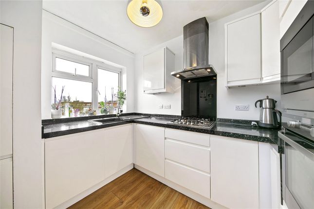 Flat for sale in Paradise Road, Richmond