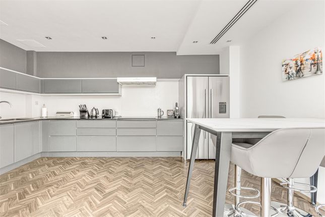 Town house to rent in Cheval Place, London