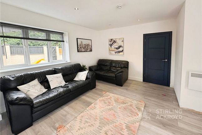 Room 6, 4, Burgoyne Road, Surrey photo 4