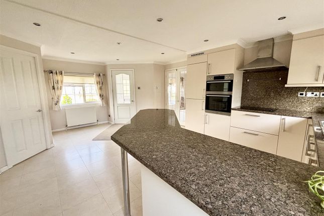 2 Orchid Court, Organford Manor, Poole photo 4