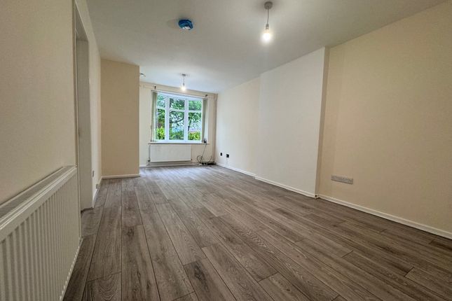 15 Woodley Road, Ratby, Leicester photo 3