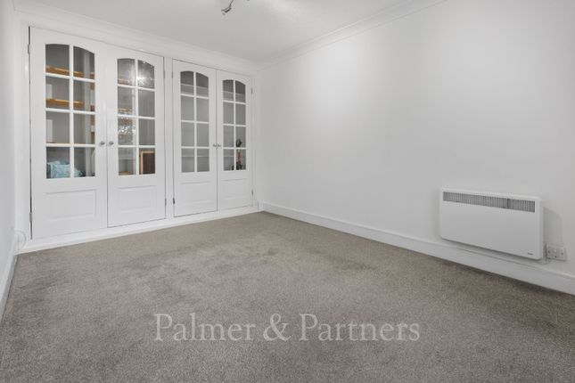 308, Dale Close, Colchester photo 5