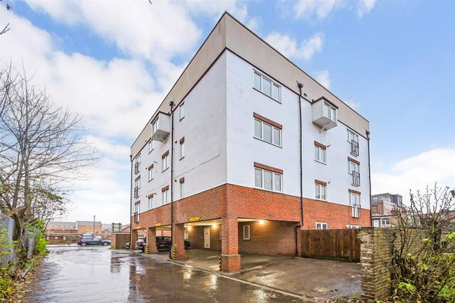 Thumbnail Flat for sale in Vectis Way, Cosham, Portsmouth