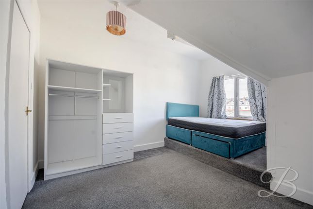 90a, Market Street, Mansfield photo 4