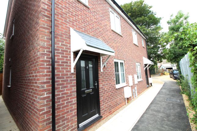 Thumbnail Semi-detached house to rent in Paddock Lane, Donington