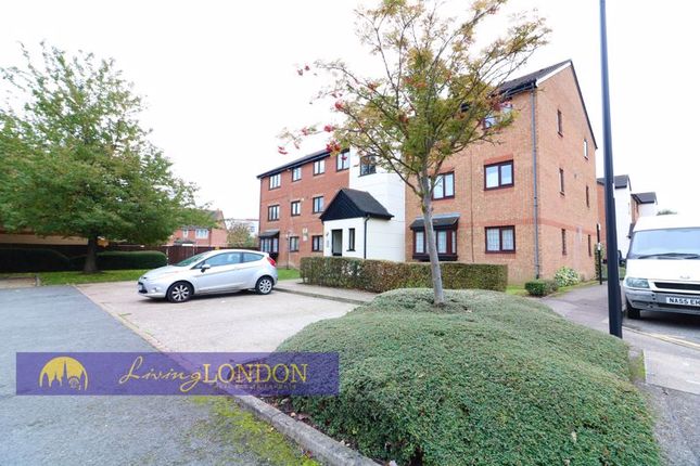 Studio studio on 183, Plowman Close, London, £199,950
