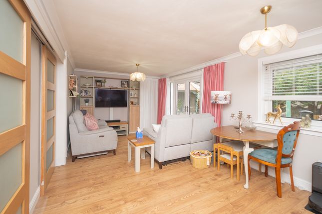31, Cedar Road, Cumbernauld photo 4