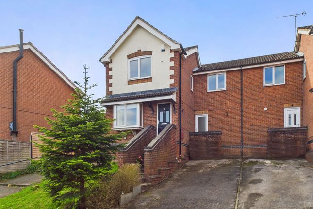 42 Hazelbank Avenue, Nottingham photo 2
