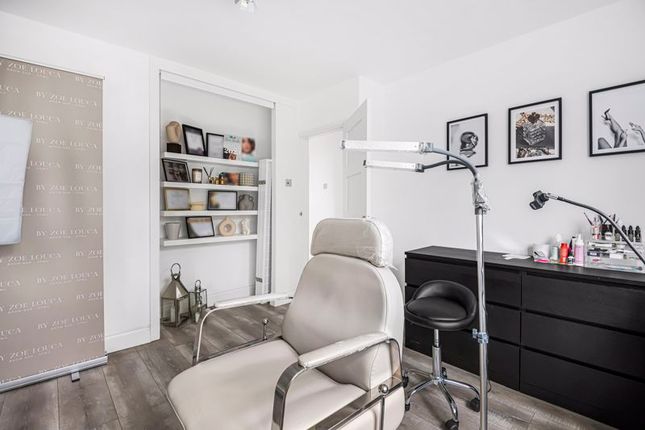 Flat for sale in Park House, Winchmore Hill Road, London