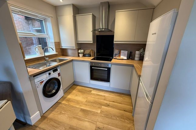 Flat 7, Clydesdale Court, 36-38, Westridge Road, Hampshire photo 2