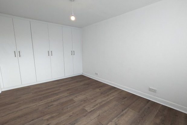 Flat to rent in Cooks Court, Liverpool