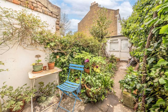 End terrace house for sale in Rattray Road, London