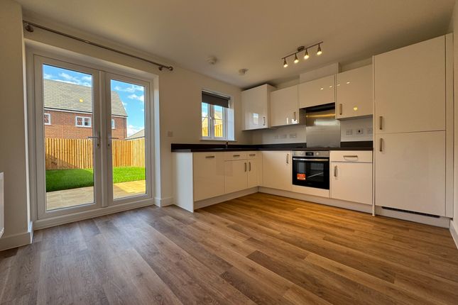 12, Stowe Street, GRANTHAM photo 2
